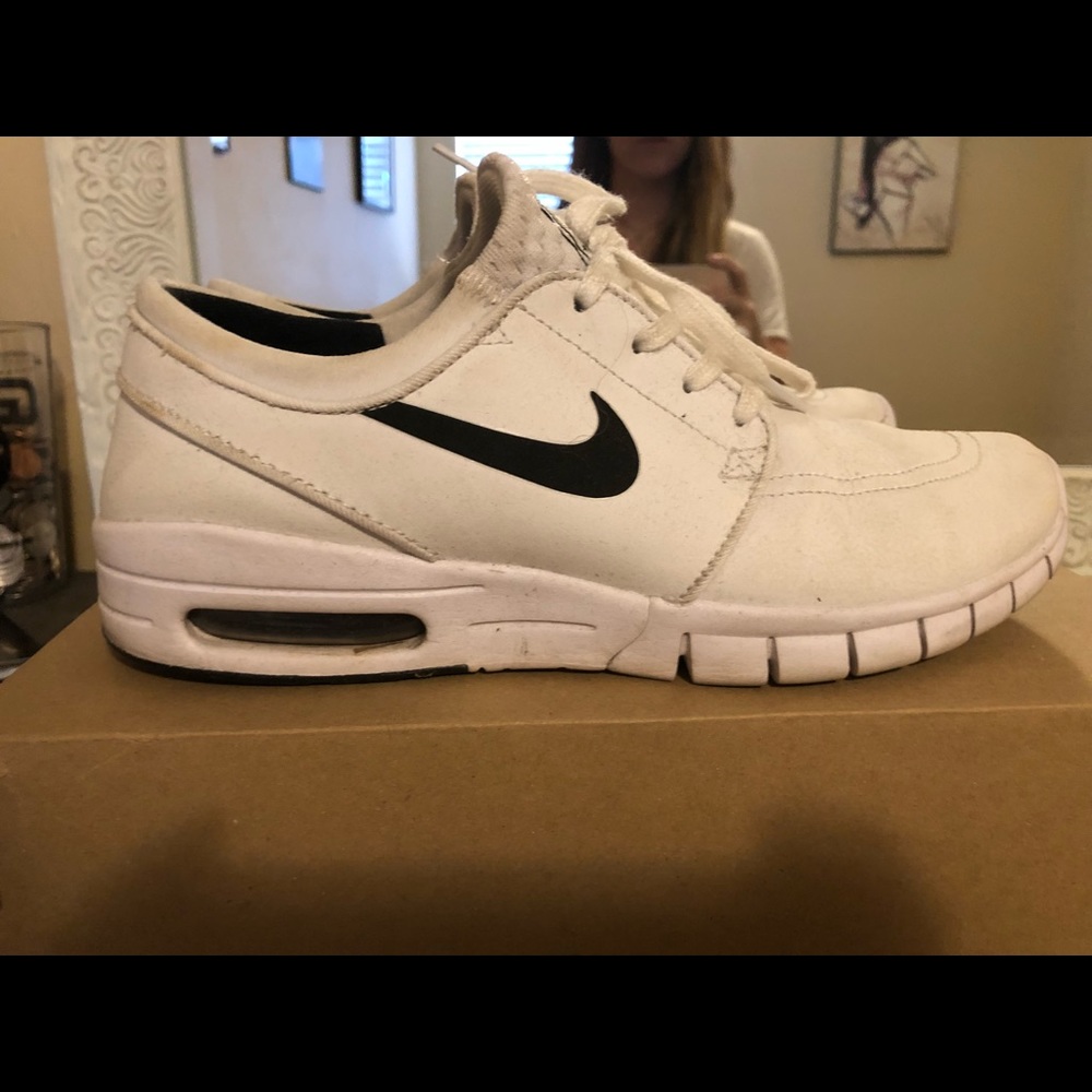 Men’s size 6 (wmns 7.5) Stefan janoski max